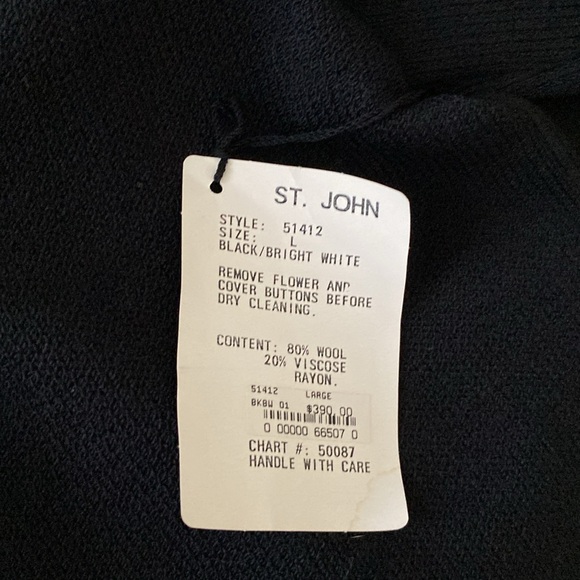 *NWT* Classy ST JOHN COLLECTION Black White Knit Top w Flower Pin Size L - Picture 6 of 6